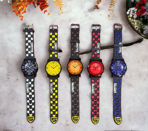 *Unisex Rubber Watch - Timeless Style for All! 🕰️👫*